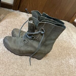 Sorel Joan of Arctic Lace-Up Boot size 10